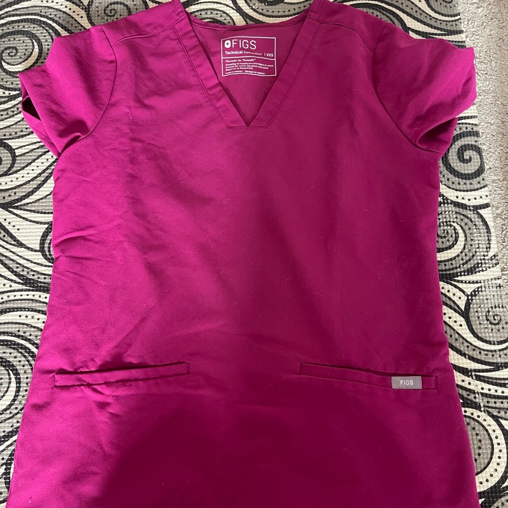 Figs Casma top